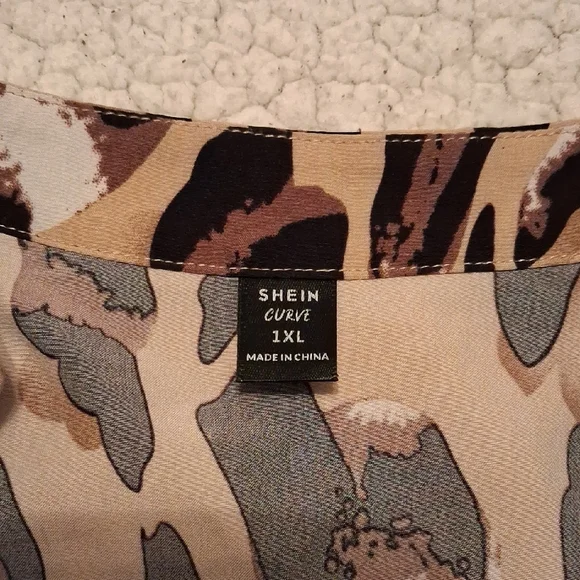 🌟 3 For $15!!! SHEIN Leopard Print Blouse - Black and Brown - Picture 2 of 4